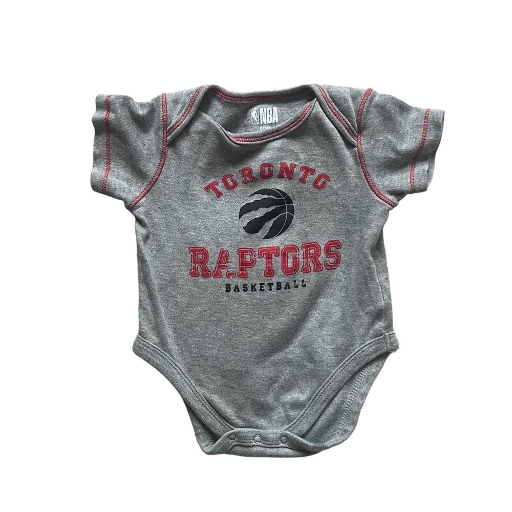 NBA Raptors bodysuit bundle 0-3 months - Picture 4 of 8